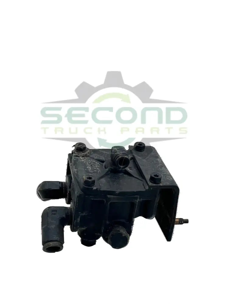 T-111918-A Genuine Bendix Air Brake Relay Valve - Second Truck Parts