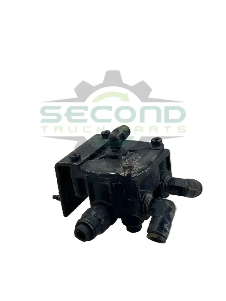 T-111918-A Genuine Bendix Air Brake Relay Valve - Second Truck Parts