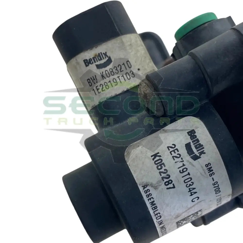 K062930 Genuine Bendix Air Valve - Second Truck Parts