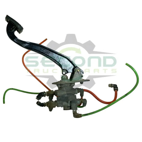 G90-6095-0009 Genuine Bendix Brake Pedal With Valve - Second Truck Parts