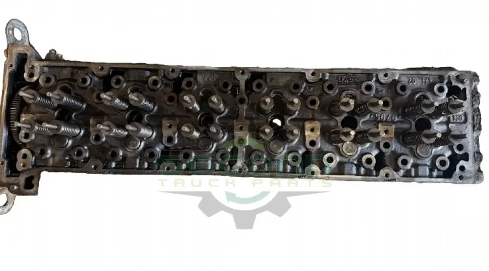 A 472 016 01 33 Genuine Detroit Diesel Cylinder Head - Second Truck Parts