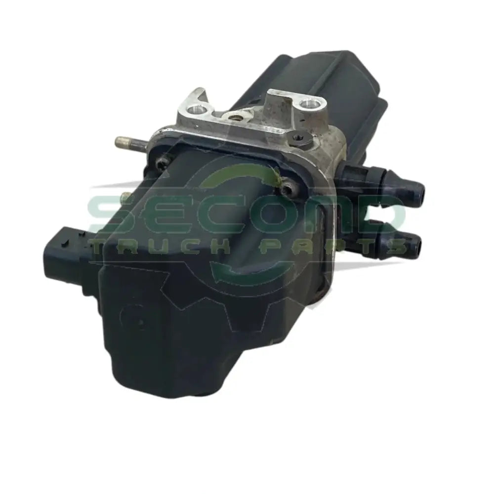 A0001409678 Genuine Detroit Diesel DEF Pump - Second Truck Parts