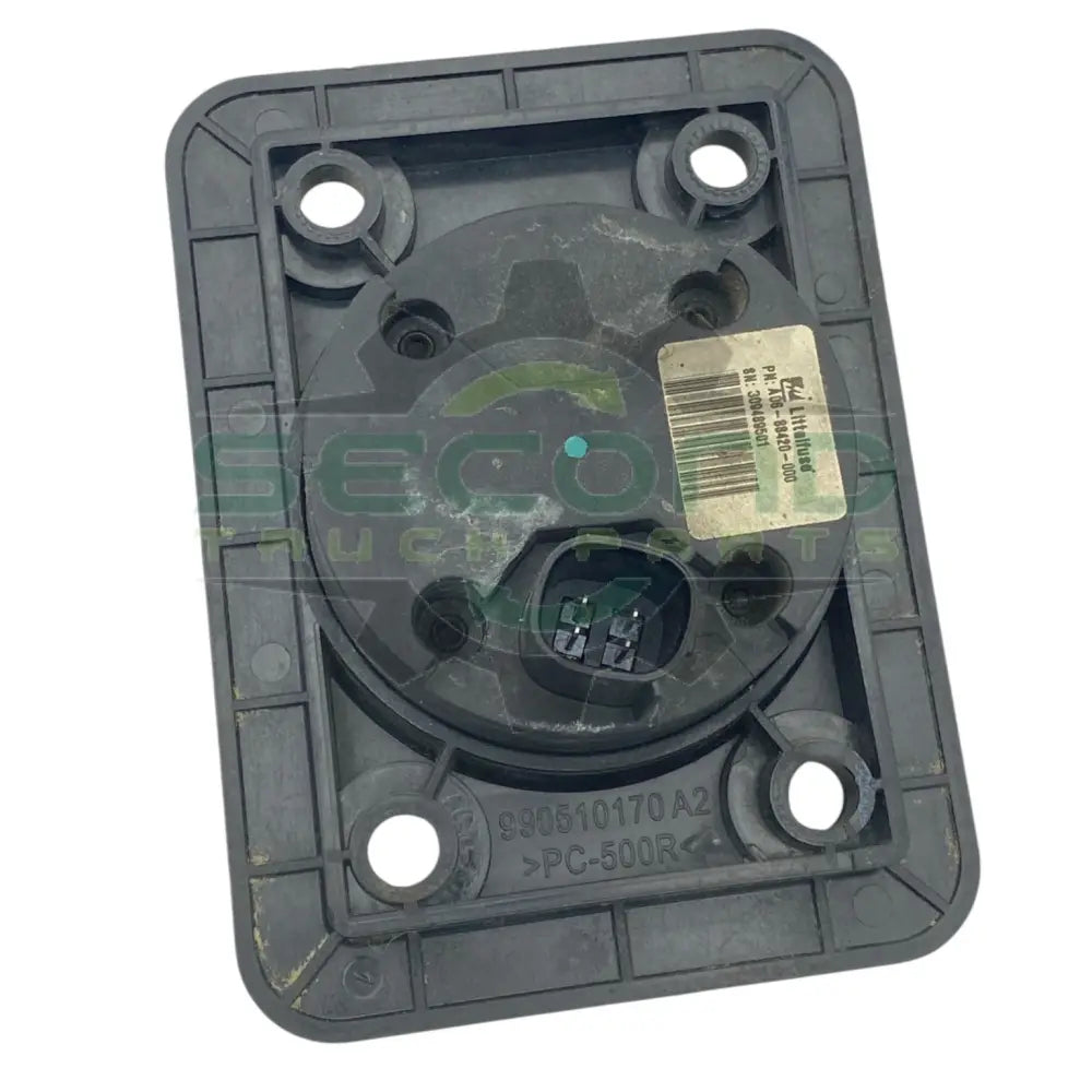 A06-88420-000 Genuine Freightliner Battery Disconnect Switch - Second Truck Parts