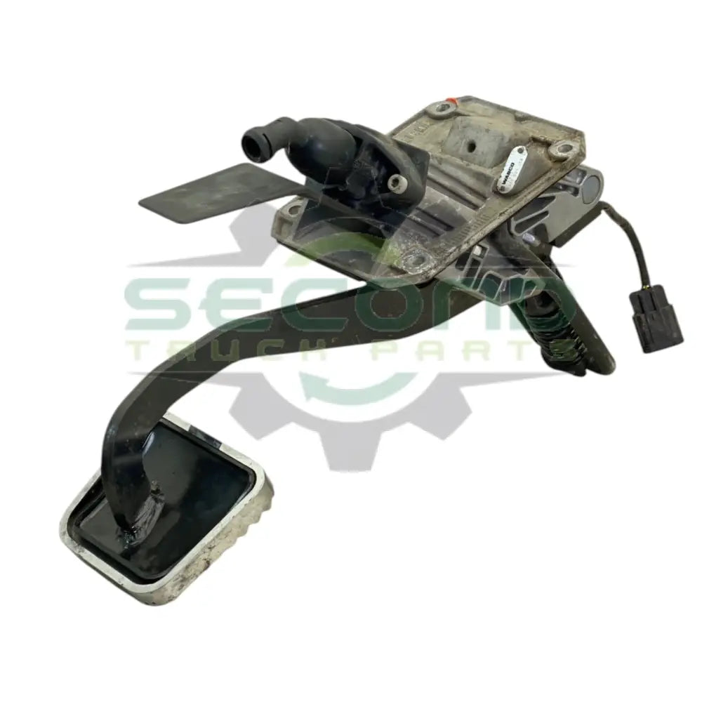 A02-14079-000 Genuine Freightliner Clutch Pedal - Second Truck Parts