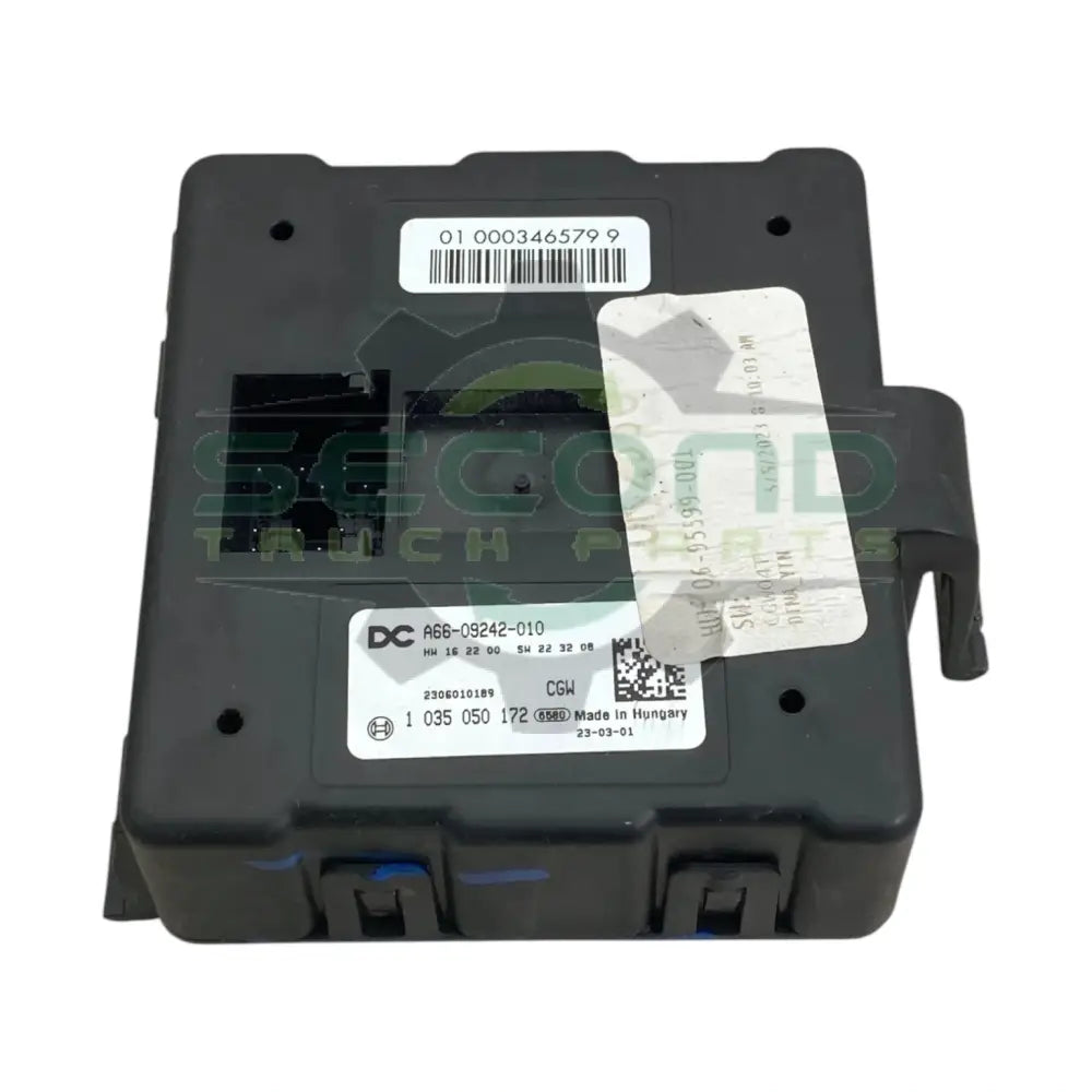 A66-09242-010 Genuine Freightliner Electronic Control Unit Gateway 667K - Second Truck Parts