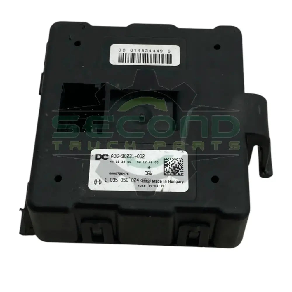A06-90231-002 Genuine Freightliner Interface Multiplexing Control Module - Second Truck Parts