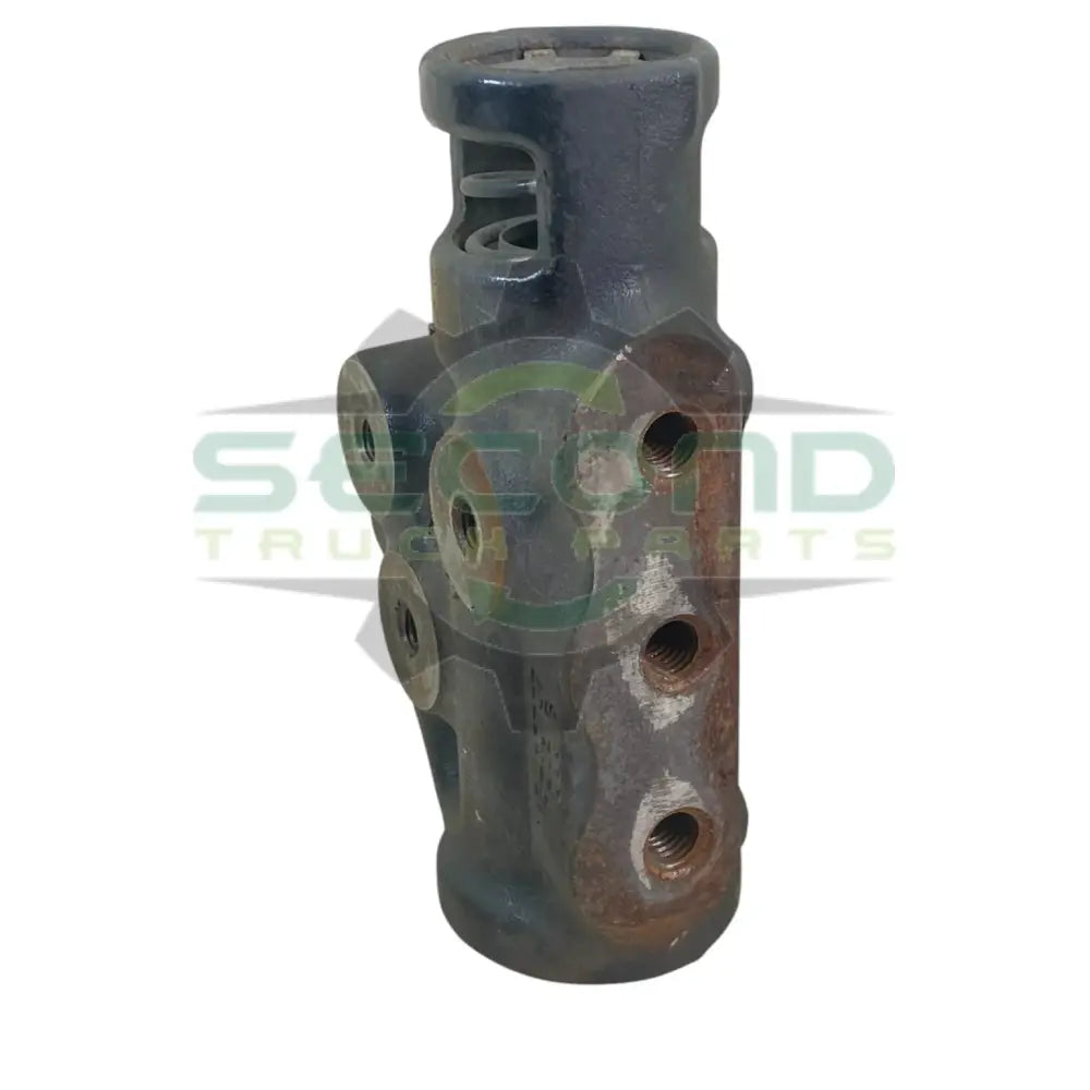 A15-23737-000 Genuine Freightliner Left Tow Hook Bracket - Second Truck Parts