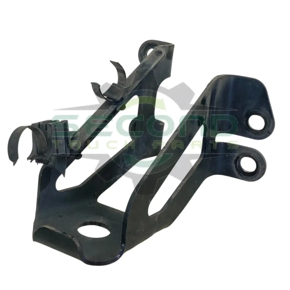 18-68704-000 Genuine Freightliner Right Air Spring Mounting Bracket Lower - Second Truck Parts