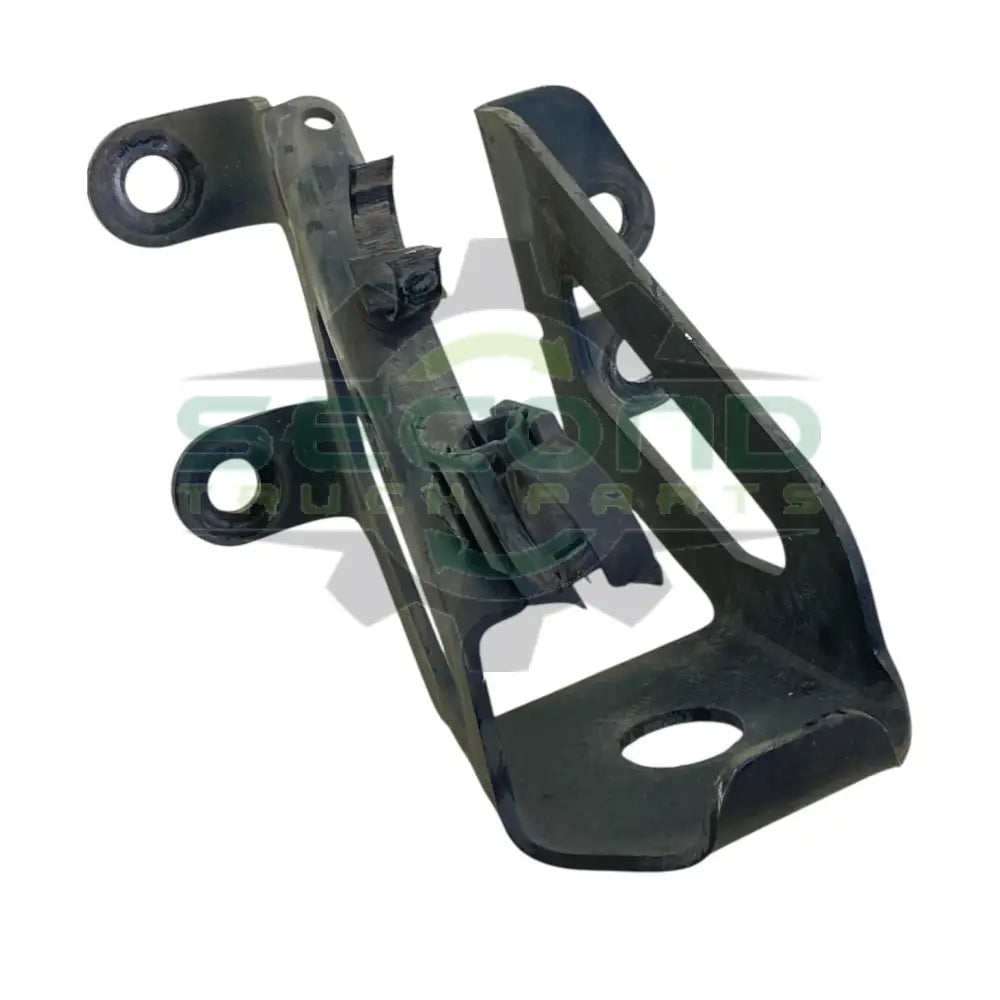 18-68704-000 Genuine Freightliner Right Air Spring Mounting Bracket Lower - Second Truck Parts