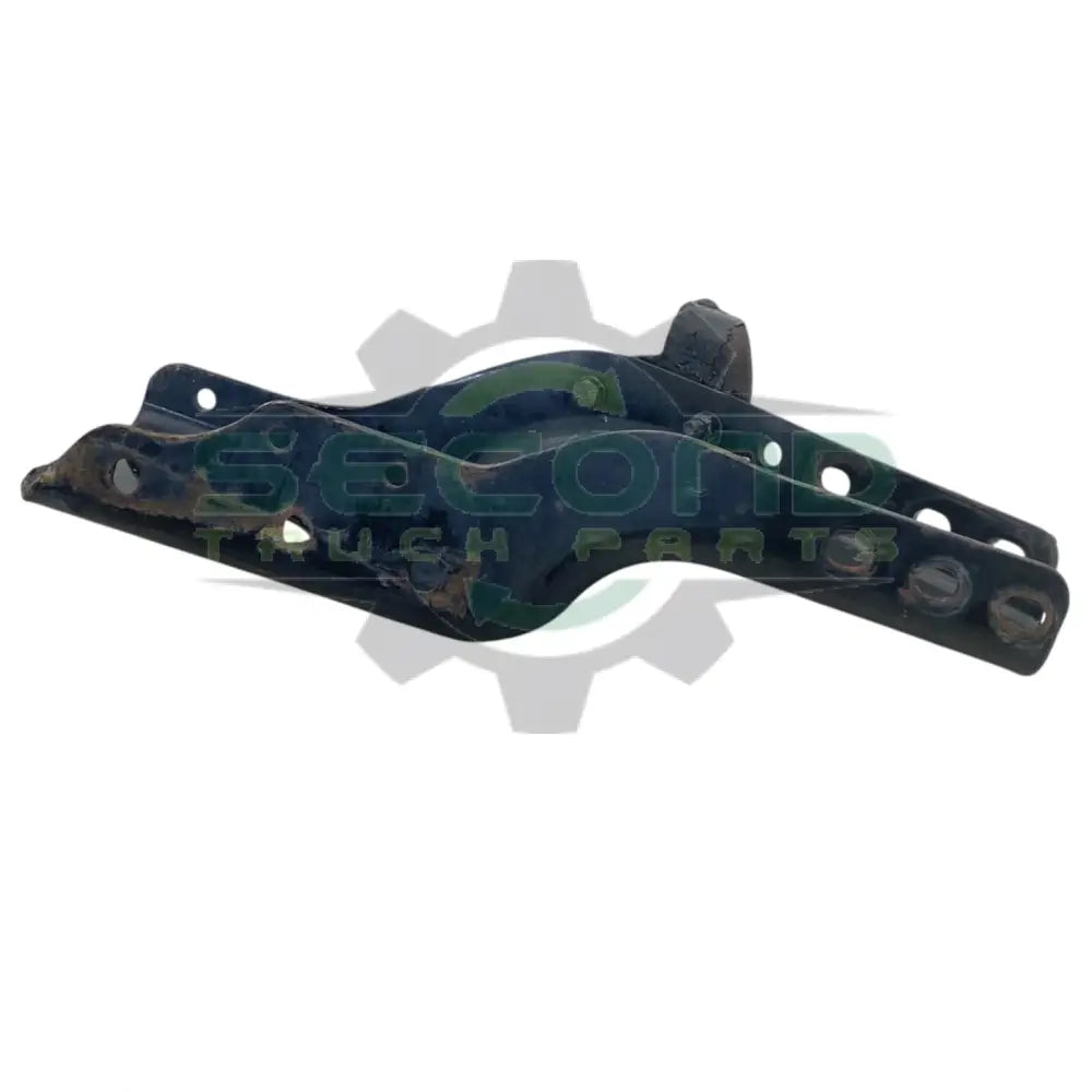 15-24784-001 Genuine Freightliner Right Side Forward Frame Bracket - Second Truck Parts