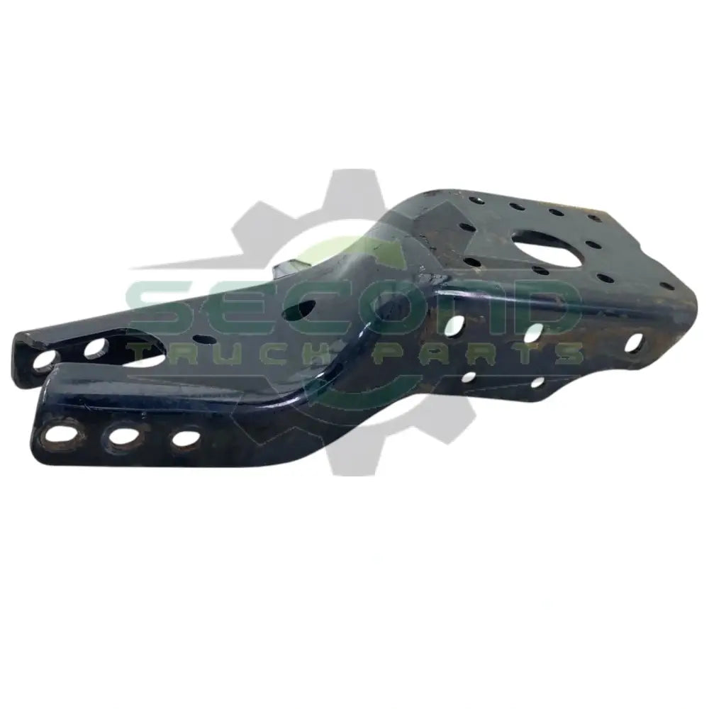15-24784-001 Genuine Freightliner Right Side Forward Frame Bracket - Second Truck Parts