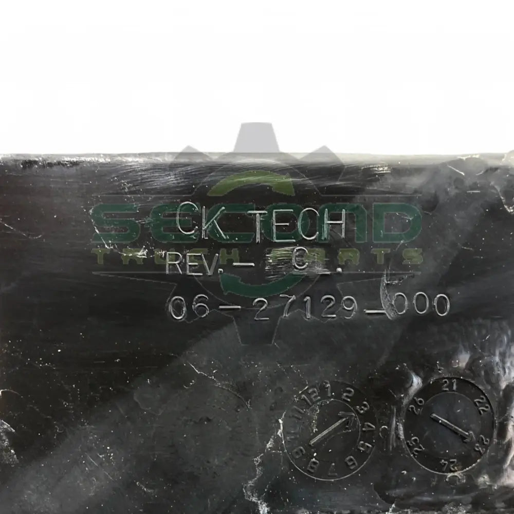 06-27129-000 Genuine Freigtliner Battery Box Cover - Second Truck Parts