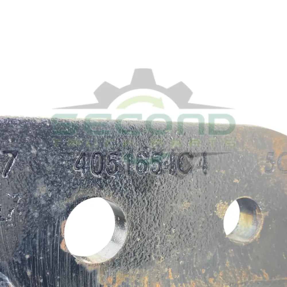 Genuine International Crossmember With Bracket - Crossmembers