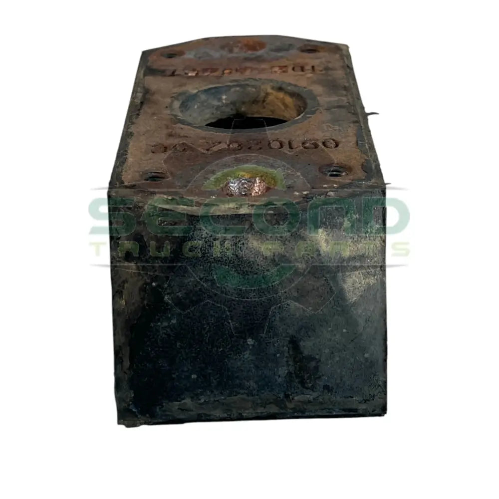 09102825C Genuine International Engine Mount - Second Truck Parts