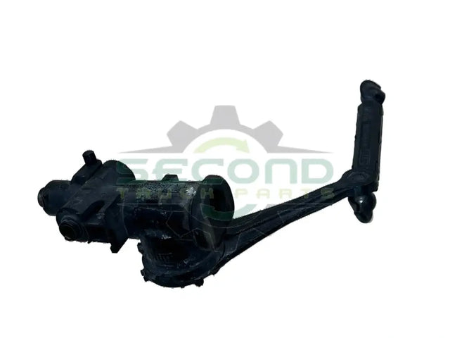 2522374C1 Genuine International Height Control Valve - Second Truck Parts