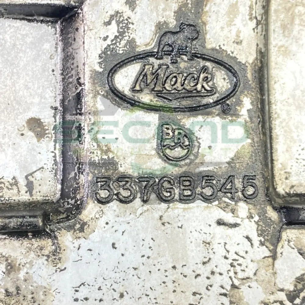 337GB545 Genuine Mack E7 Diesel Engine Valve Cover - Second Truck Parts