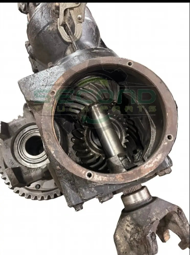 Genuine Mack Front Differential 3.98 - Differentials