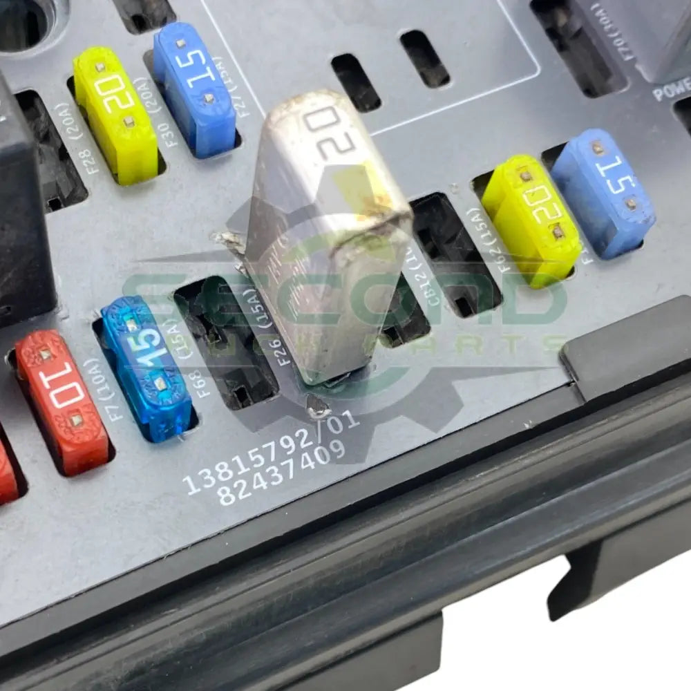 82410190 Genuine Mack Fuse Panel And Relay - Second Truck Parts