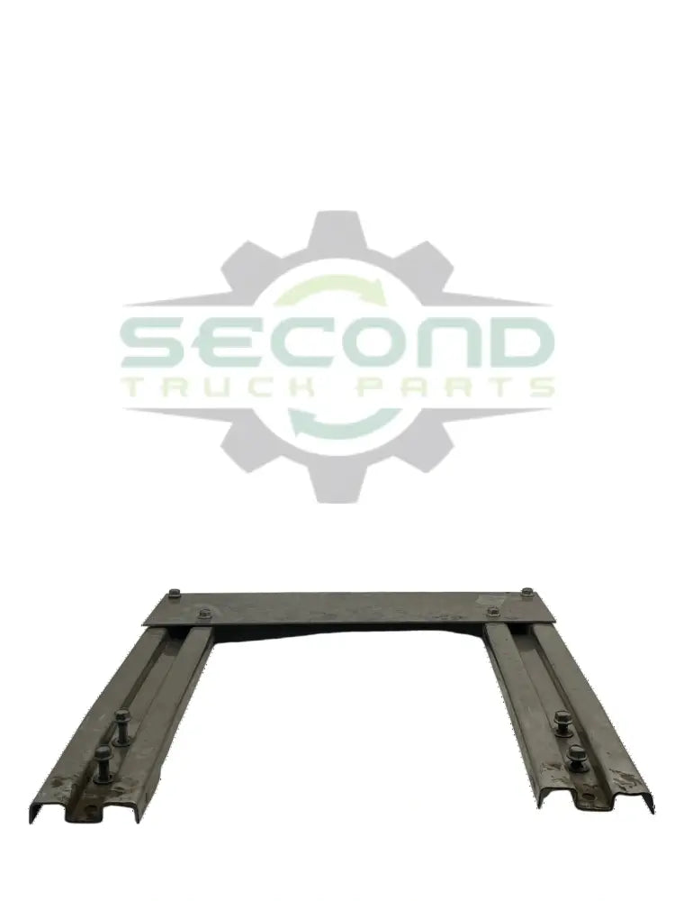 MAC06-2467 Genuine Mack Grille CV713 - Second Truck Parts