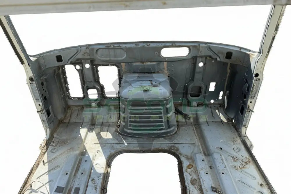 Genuine Mack White Cab CHU613 - Other Truck Parts