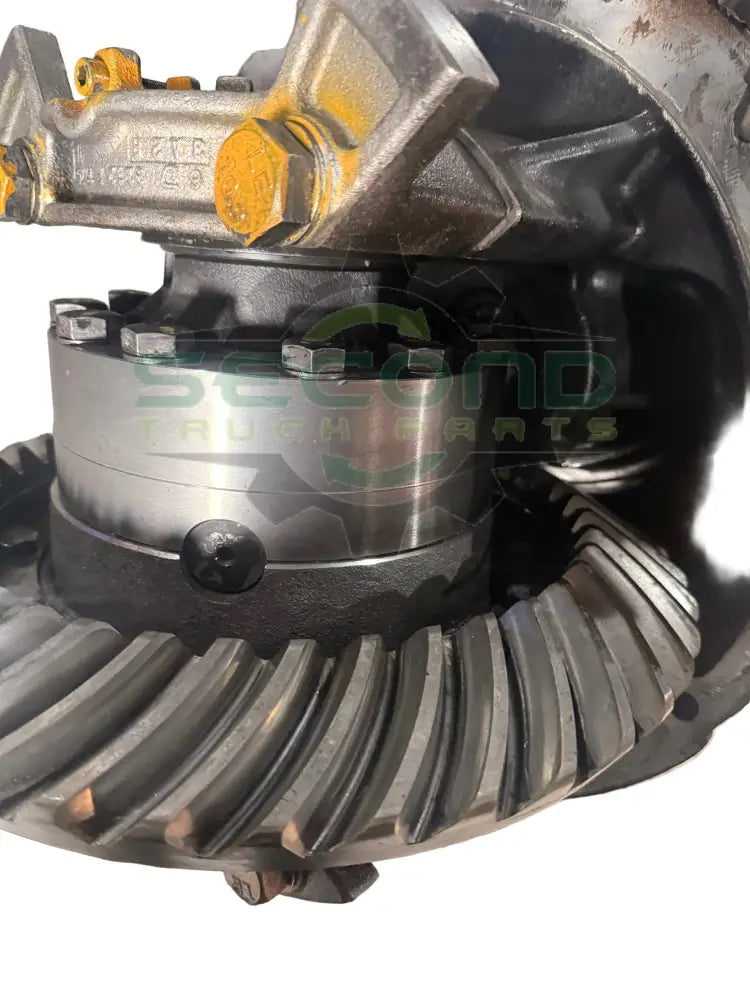Genuine Meritor Rear Differential 2.8 - Differentials