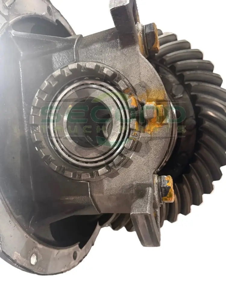 Genuine Meritor Rear Differential 2.8 - Differentials
