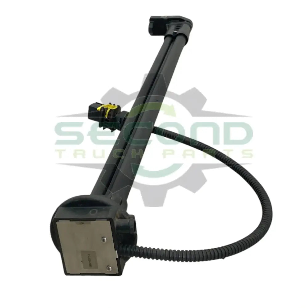 Q21-6093 Genuine Paccar DEF Sensor - Second Truck Parts