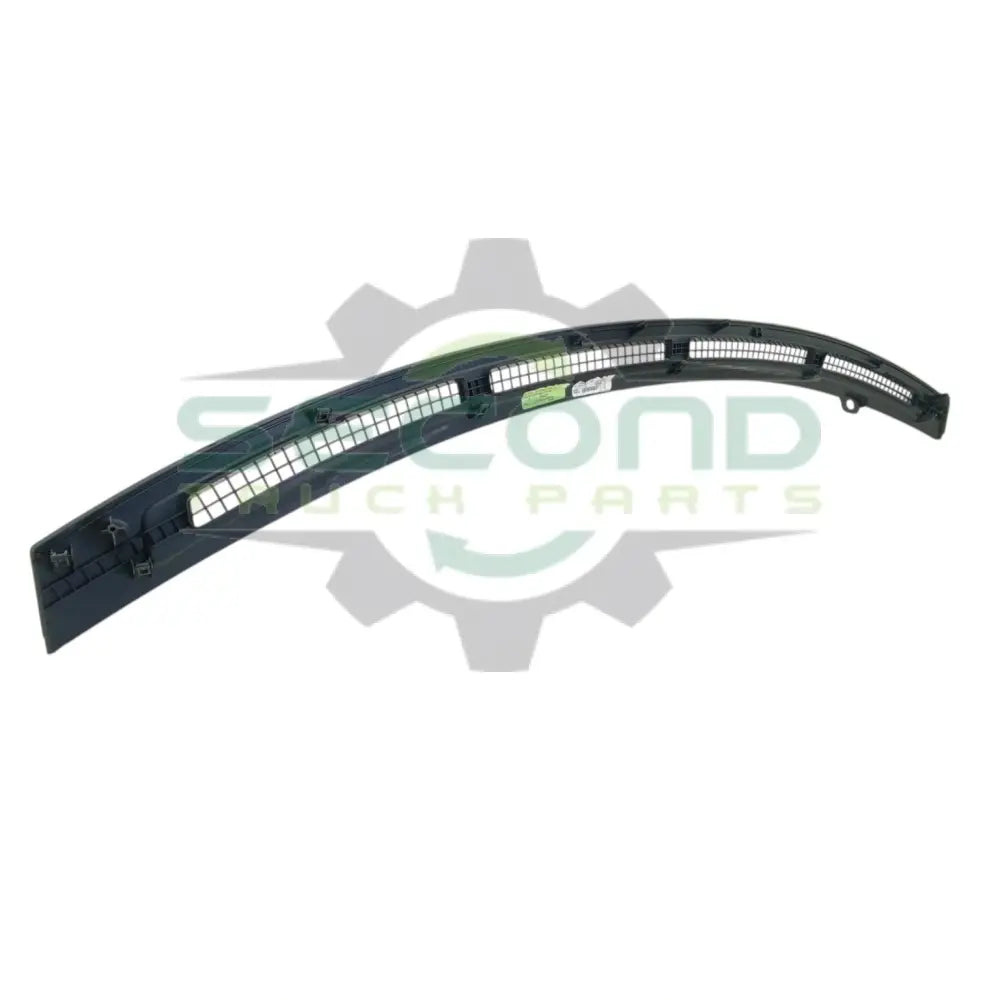 Genuine Paccar Defrost Louver Panel - Panels