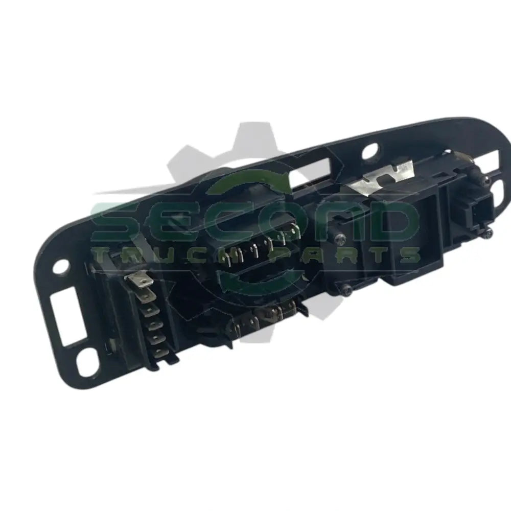 Q27-6016-002 Genuine Paccar Door Electrical Switch - Second Truck Parts
