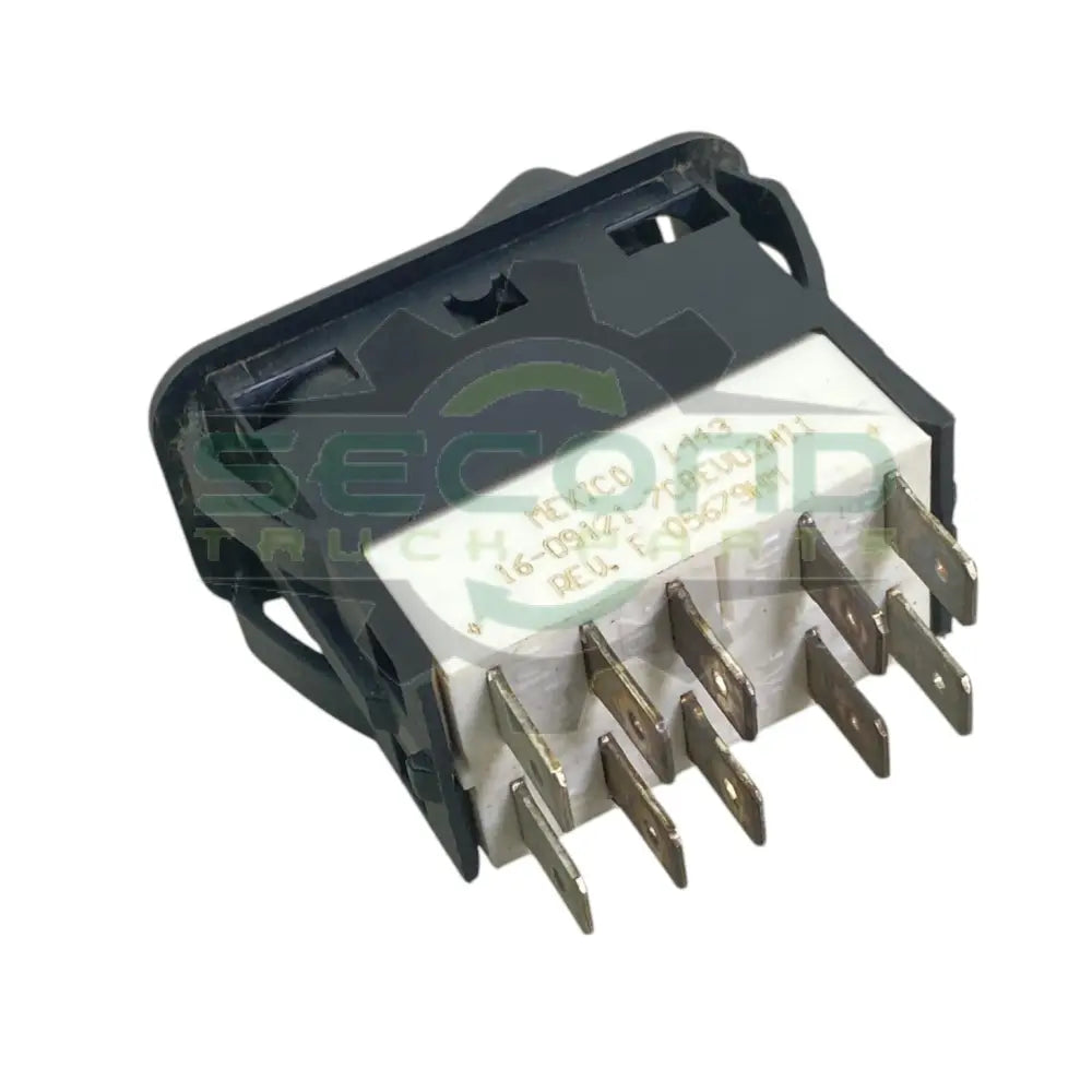 16-09121-7C8EVU2H11 Genuine Paccar Fan Override Switch - Second Truck Parts