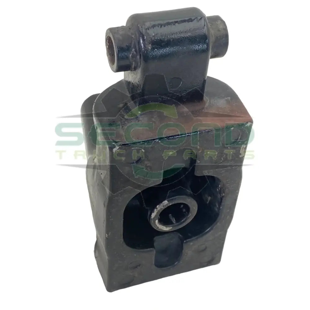 B63-6016 Genuine Paccar Front Suspension Saddle - Second Truck Parts