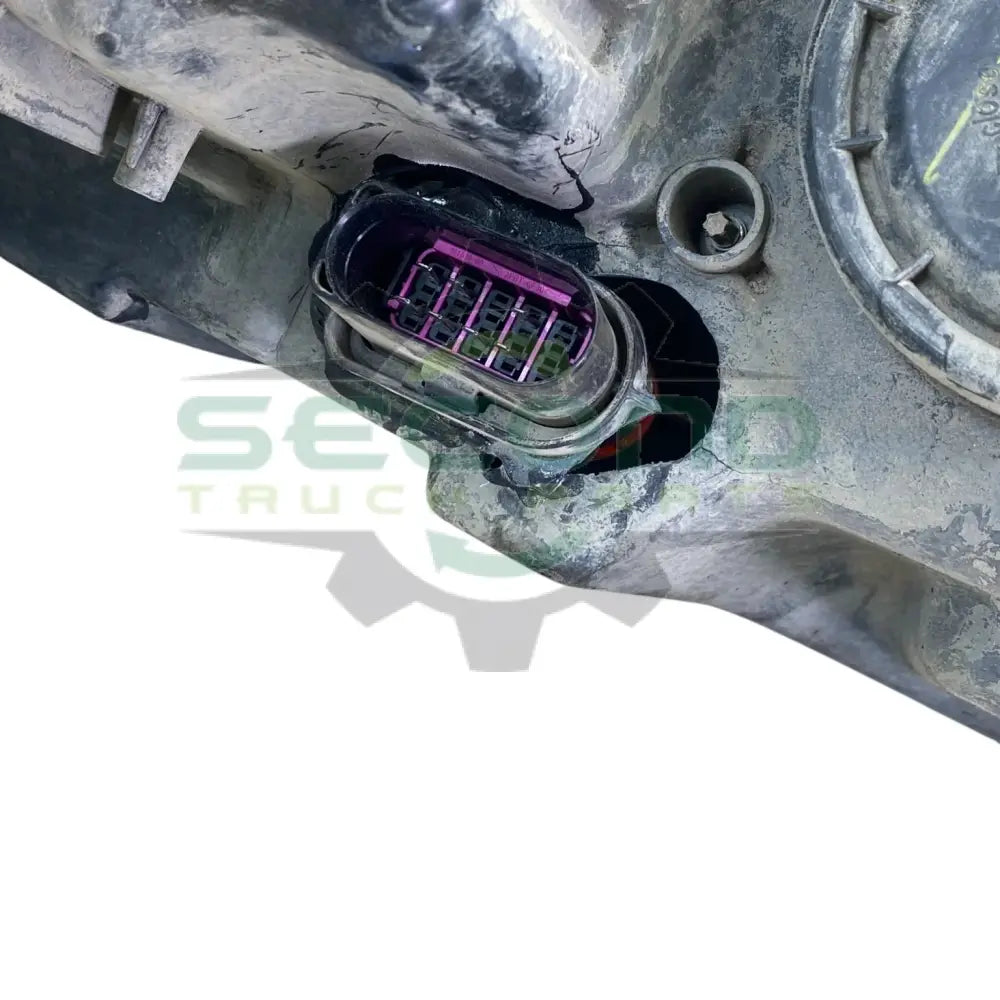 P54-6164-100 Genuine Paccar Left Side Halogen Headlight Assy - Second Truck Parts