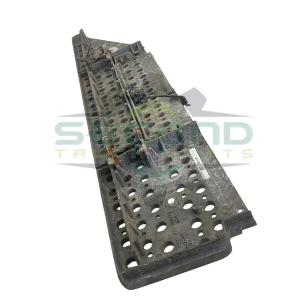 A82-1231-100 Genuine Paccar Left Side Upper Step Assembly - Second Truck Parts
