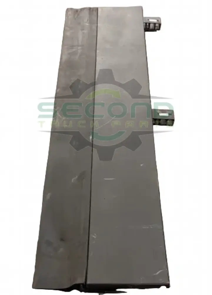 T33-1085-200 Genuine Paccar Lower Side Black Extender Assembly - Second Truck Parts