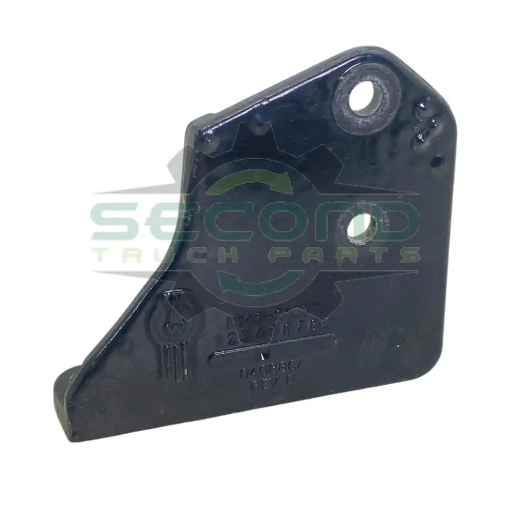 K140-2438R Genuine Paccar Right Side Crossmember Bracket - Second Truck Parts