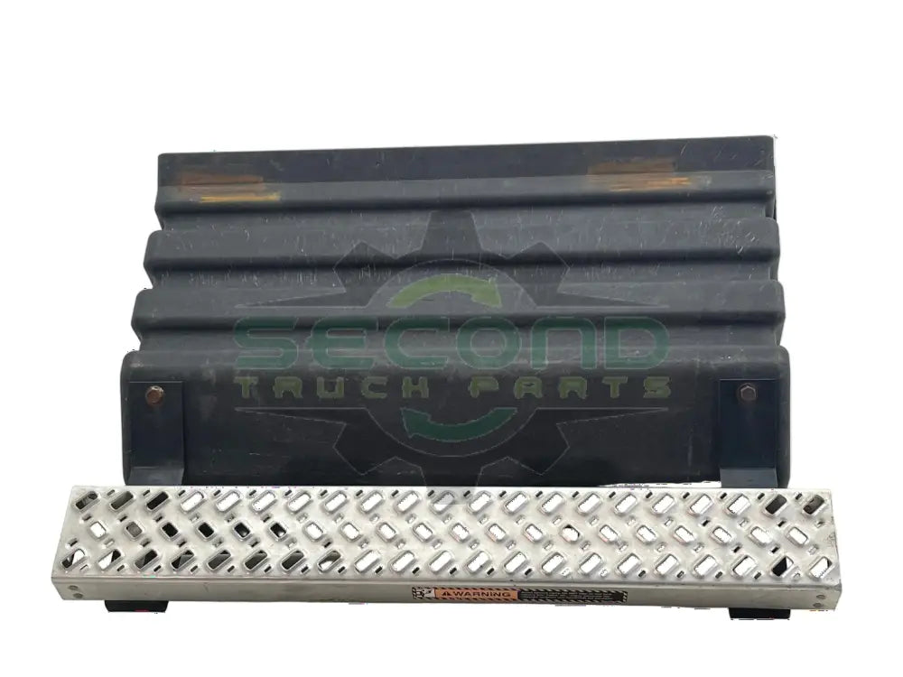 8073378 Genuine Volvo Battery Box Cover - Second Truck Parts