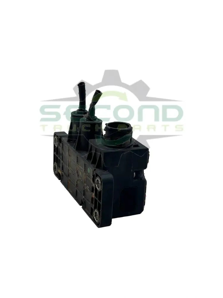 Genuine Volvo DEF Sensor - Second Truck Parts