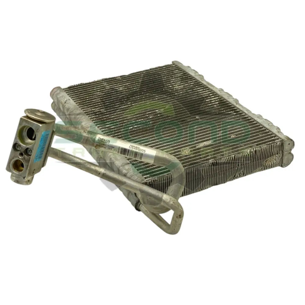 U5486005 Genuine Volvo Right Air Conditioner Condenser - Second Truck Parts