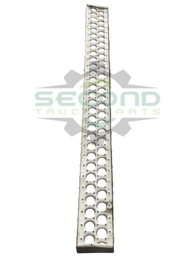 Genuine Western Star Wide Polished Cover Step 58’’ - Steps