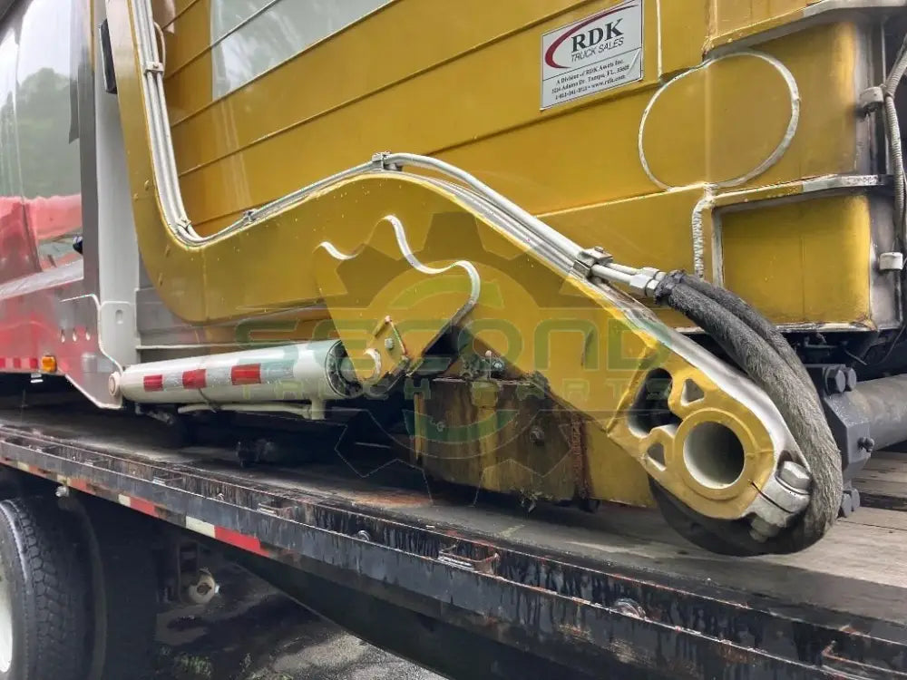 Heil Front load refuse body with controls OEM - Second Truck Parts