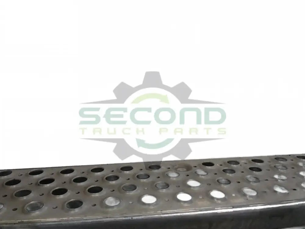 Kenworth 20' T680 Day Cab LH chassis fairing with steps OEM - Second Truck Parts