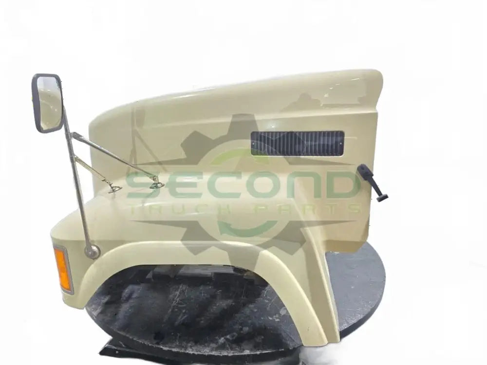 Mack 15' CHU groomed hood with headlights OEM 82053610 - Second Truck Parts