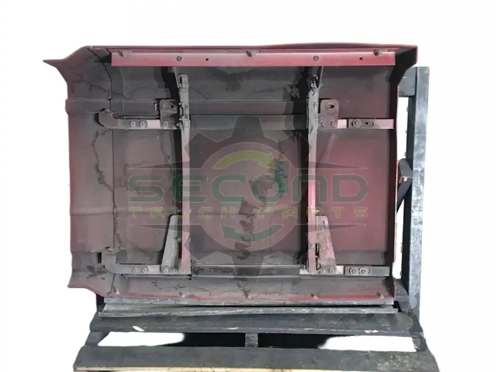 Mack CXU RH middle / rear chassis fairing with steps OEM 82734664 - Second Truck Parts