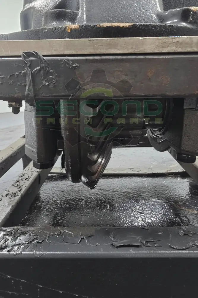 Meritor MT-40-14X3C front rear axle carrier with power divider OEM - Second Truck Parts