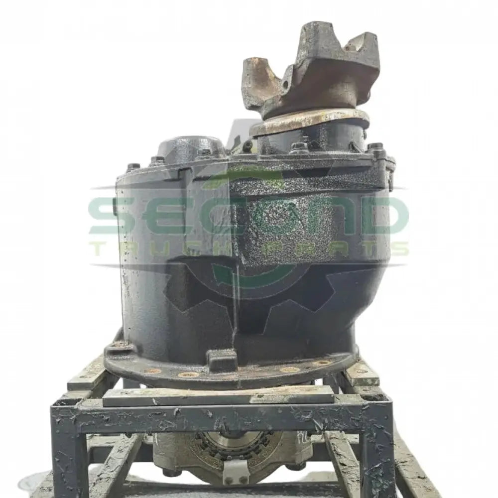 Meritor MT-40-14X3C front rear axle carrier with power divider OEM - Second Truck Parts