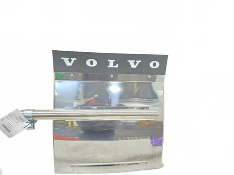 Volvo Rear 1/4 fenders OEM 24408085 - Second Truck Parts