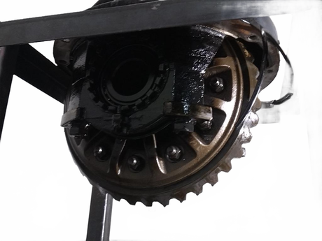 Complete Meritor MA-40-165 Carrier Assembly in 2 OEM DDD2 - Second Truck Parts