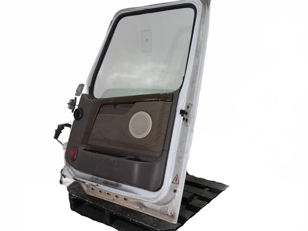 Volvo RH DOOR ASSEMBLY OEM - Second Truck Parts
