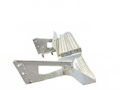 Mack RH frame mounted steps and polished dpf heat shield OEM 22104962 - Second Truck Parts