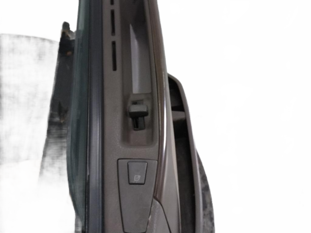 Volvo RH DOOR ASSEMBLY OEM - Second Truck Parts